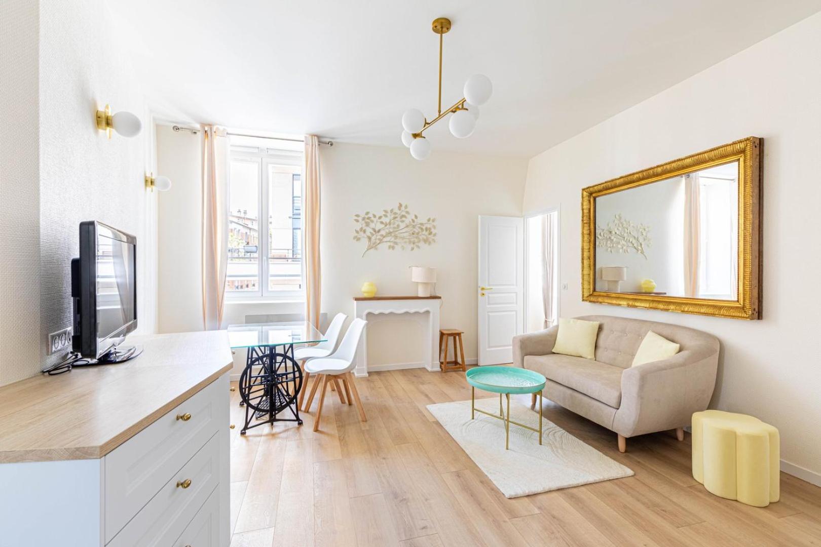 Апартаменты Guestready - Apt Moderne - Direct Champs Elysees Клиши Экстерьер фото