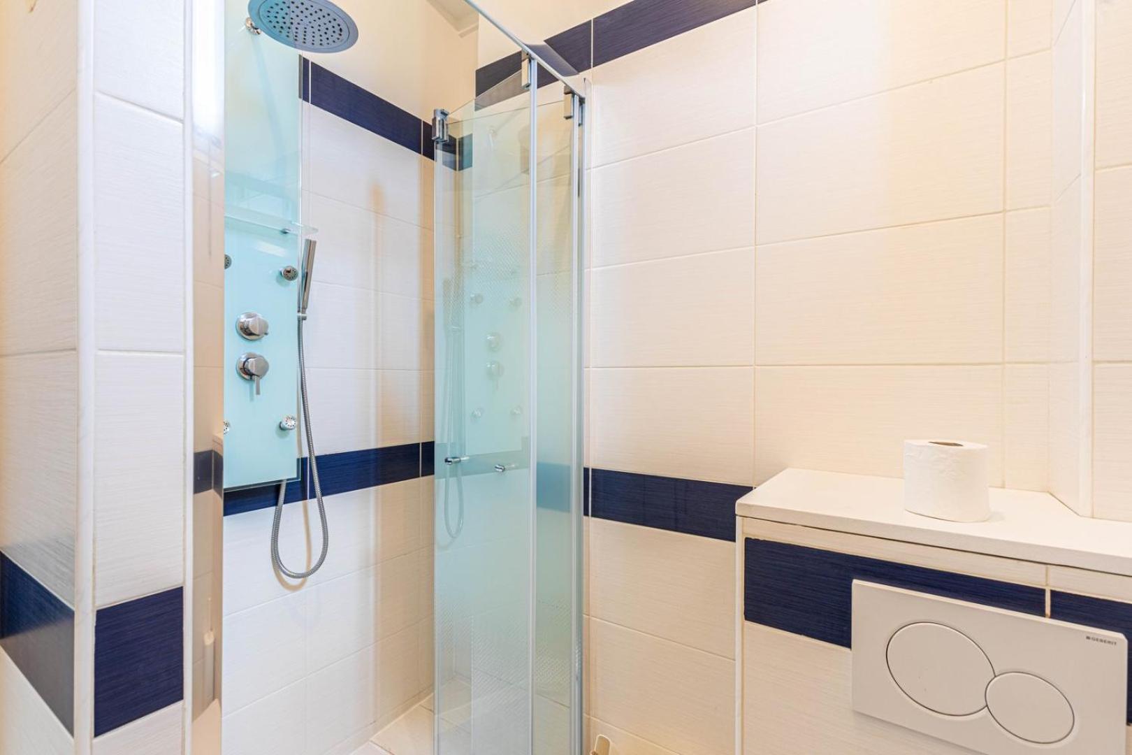 Апартаменты Guestready - Apt Moderne - Direct Champs Elysees Клиши Экстерьер фото